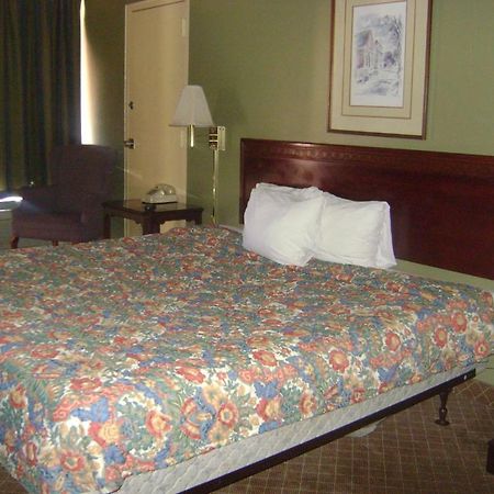 Knights Inn Gastonia Ruang foto